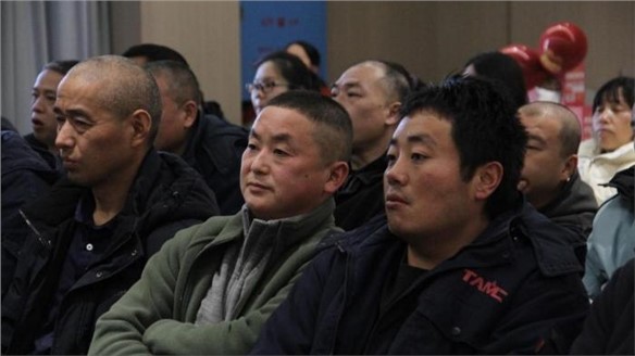 “共鉴鲜丽，，，，，同绘新章 ”---共庆918搏天堂 2024 年终盛典